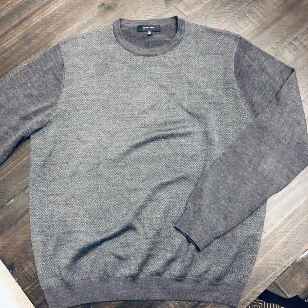 Saks Grey crew sweater XL